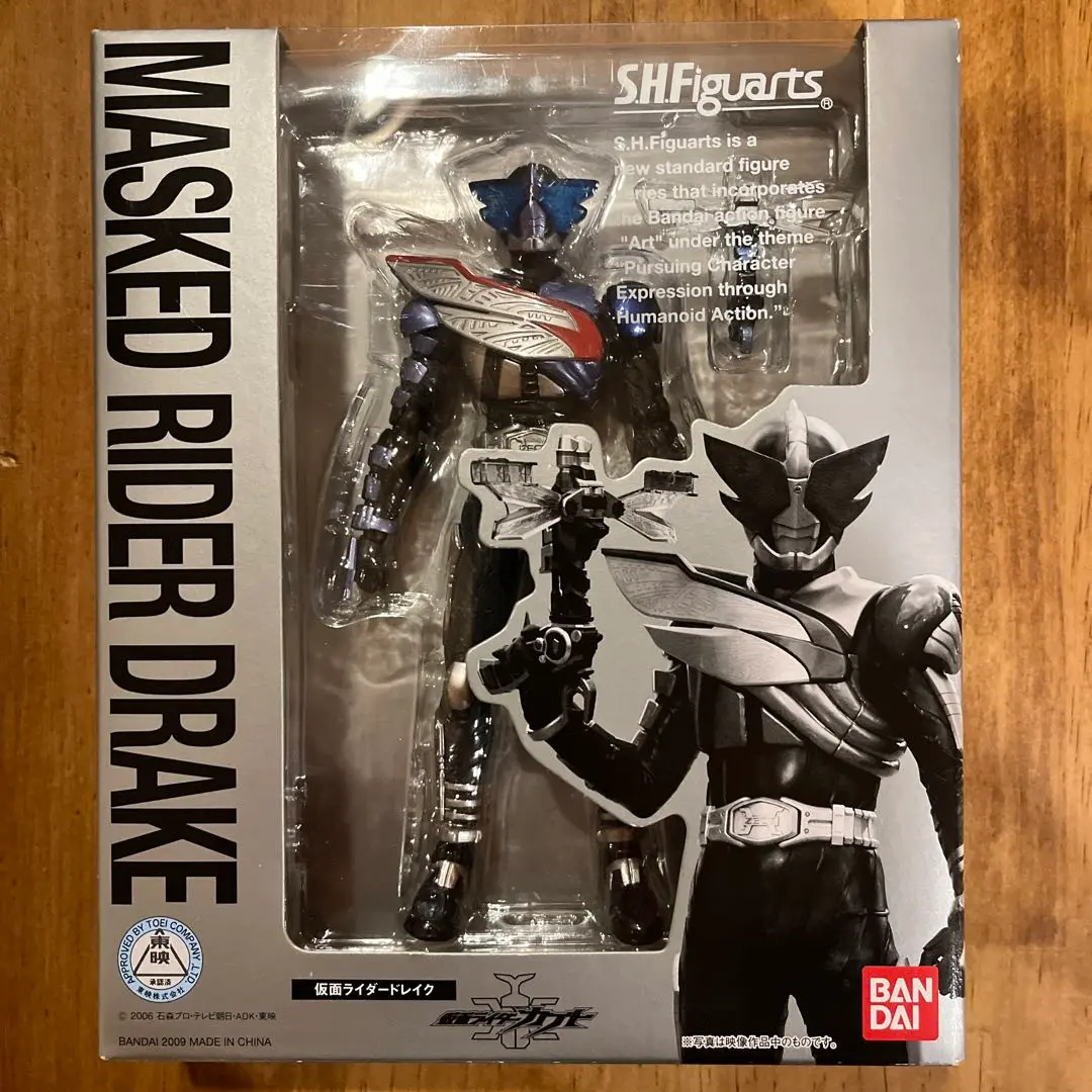 仮面ライダードレイク ライダーフォーム フィギュア 当時物 SHF 真骨彫 希少 BANDAI (バンダイ) フィギュア 仮面ライダーダークカブト
