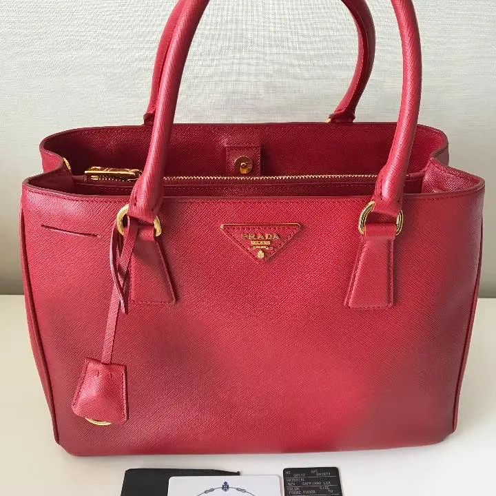 【SALE中】PRADA サフィアーノラクス レザーハンドバッグ BN1874 2025年最新】BN1874 プラダの人気アイテム - メルカリ