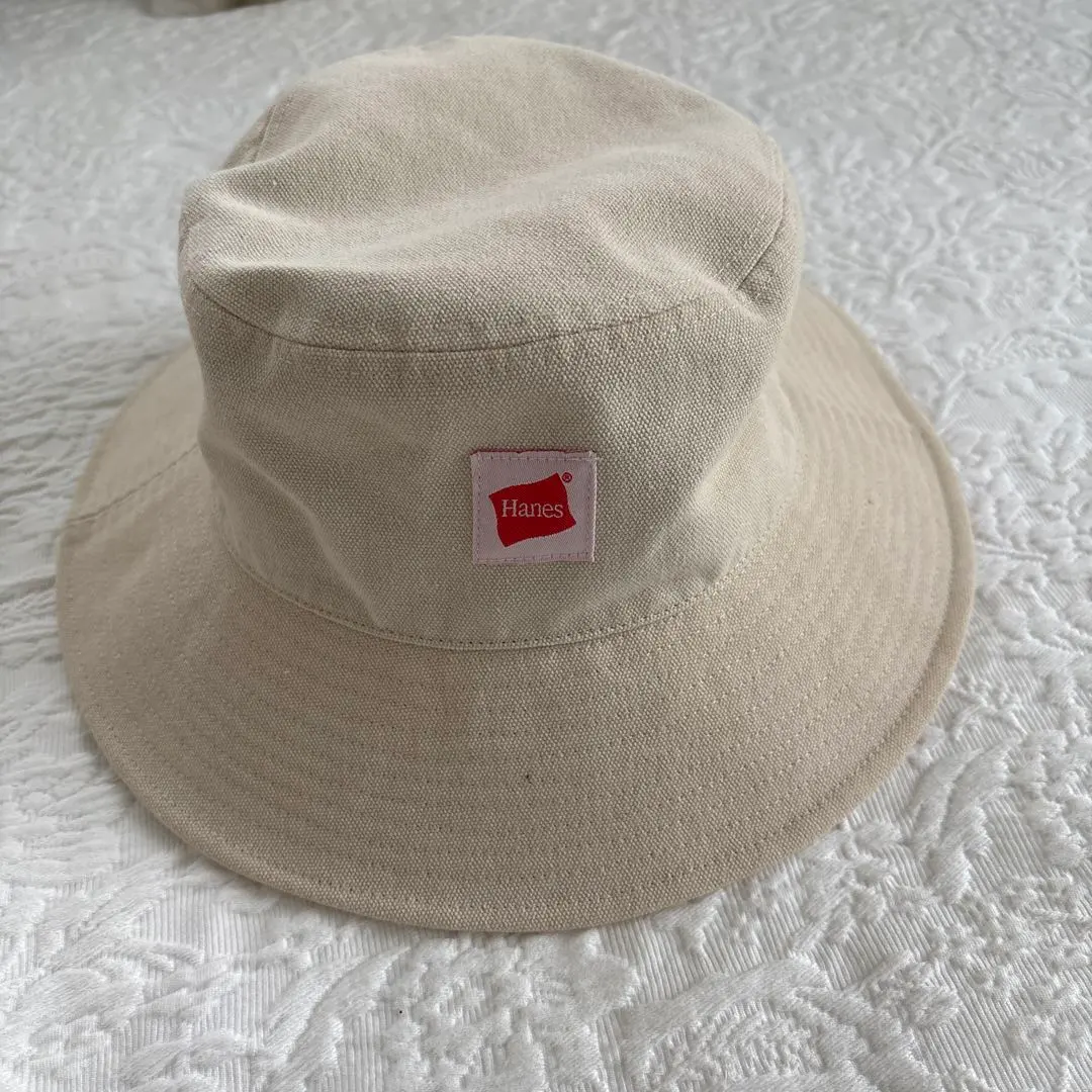 Hanes 米色漁夫帽 的縮圖