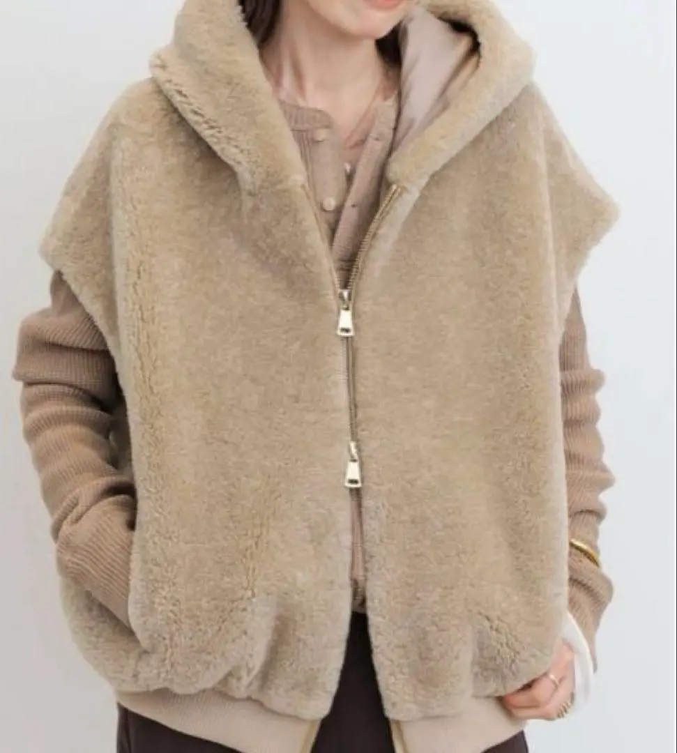 【VENTCOUVERT/ヴァンクヴェール】 Mouton Jacket VENTCOUVERT/ヴァンクヴェール】 MOUTON VEST（ベスト）｜L