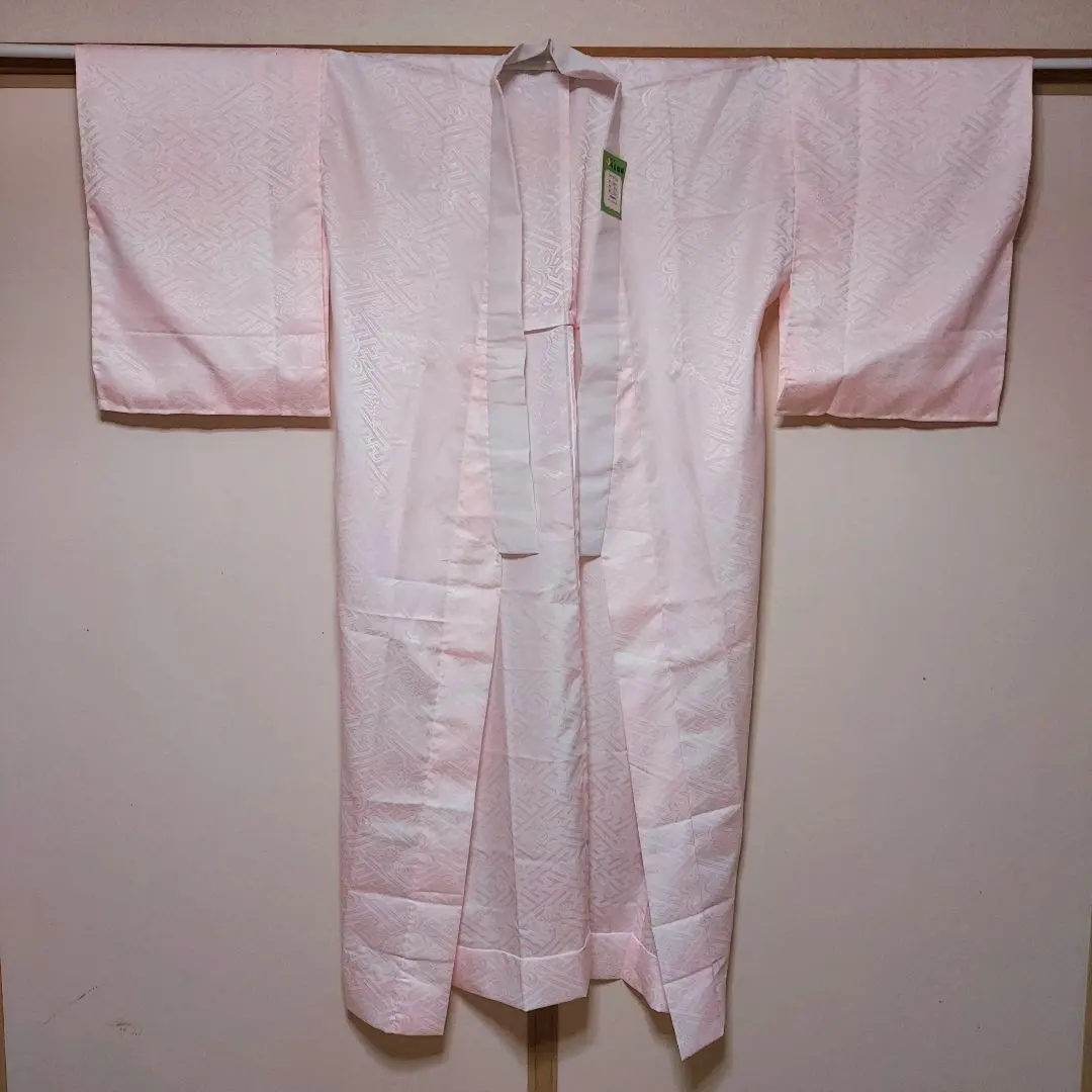 Thumbnail of New with tags, long undergarment (nagajuban), single-layered, double-layered sleeves, with basting threads, washable, yukitake 64.5cm, length 133cm