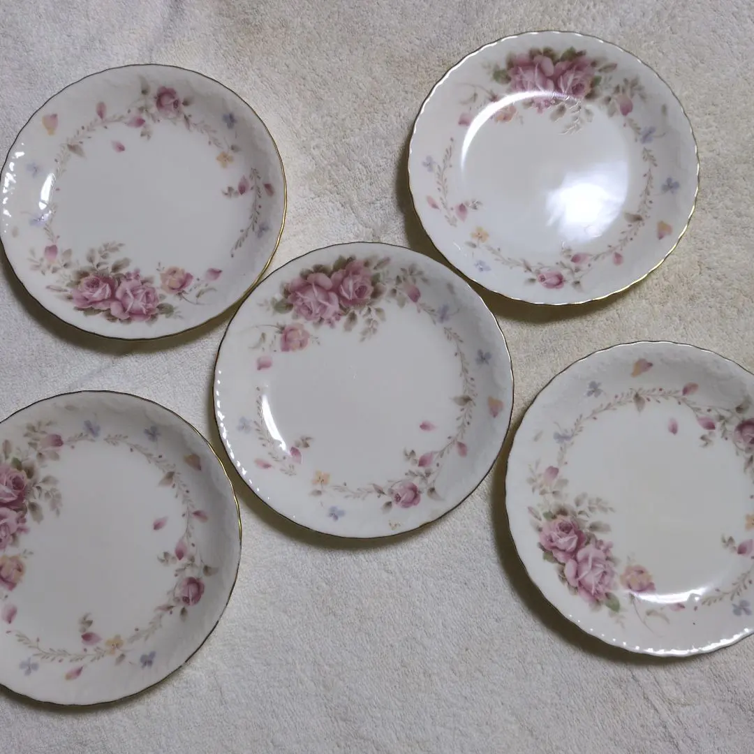 Thumbnail of Noritake floral pattern plates, set of 5