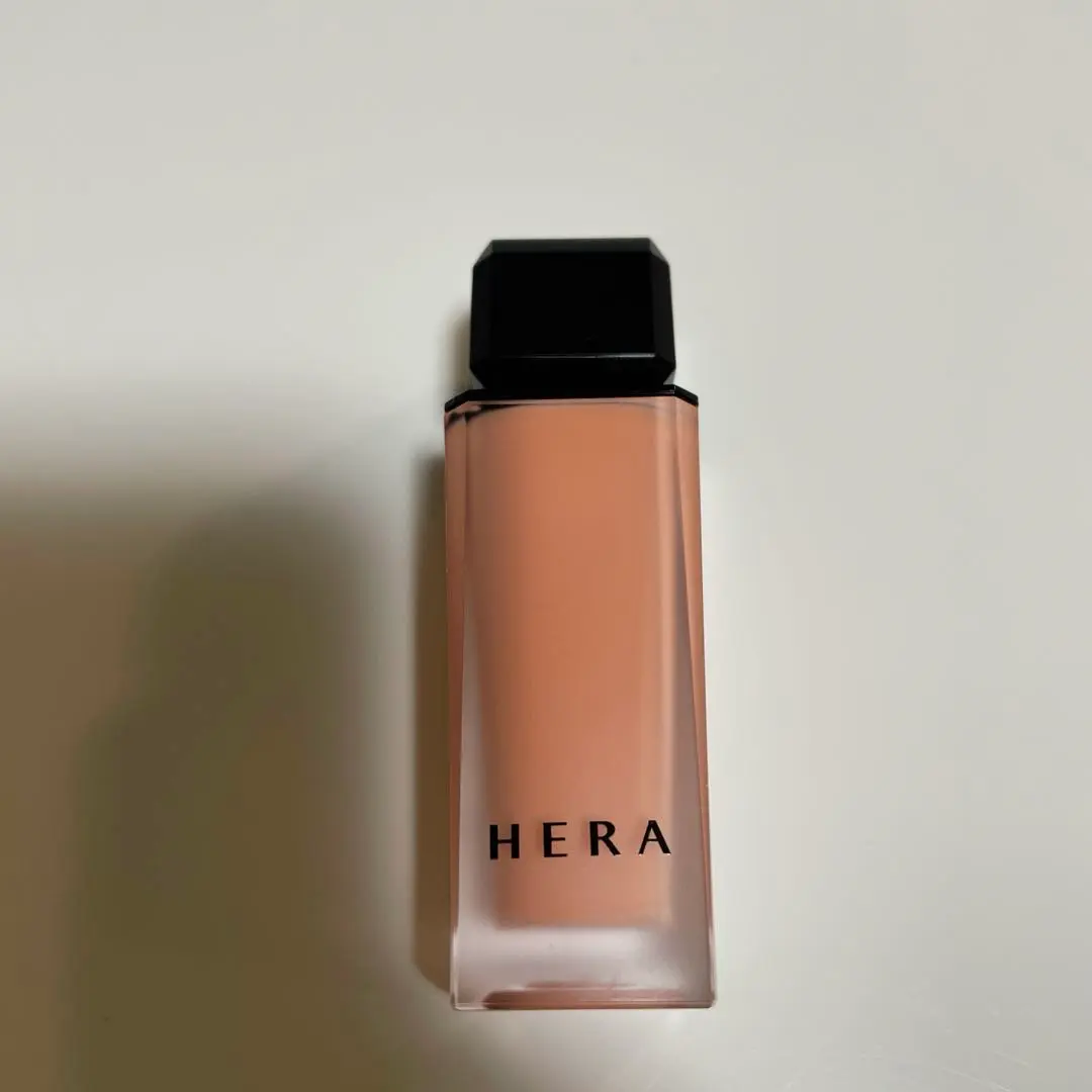 正規品　HERA センシュアル パウダー マット リキッド 404号 hera センシュアルパウダーマットリキッド404 - メルカリ