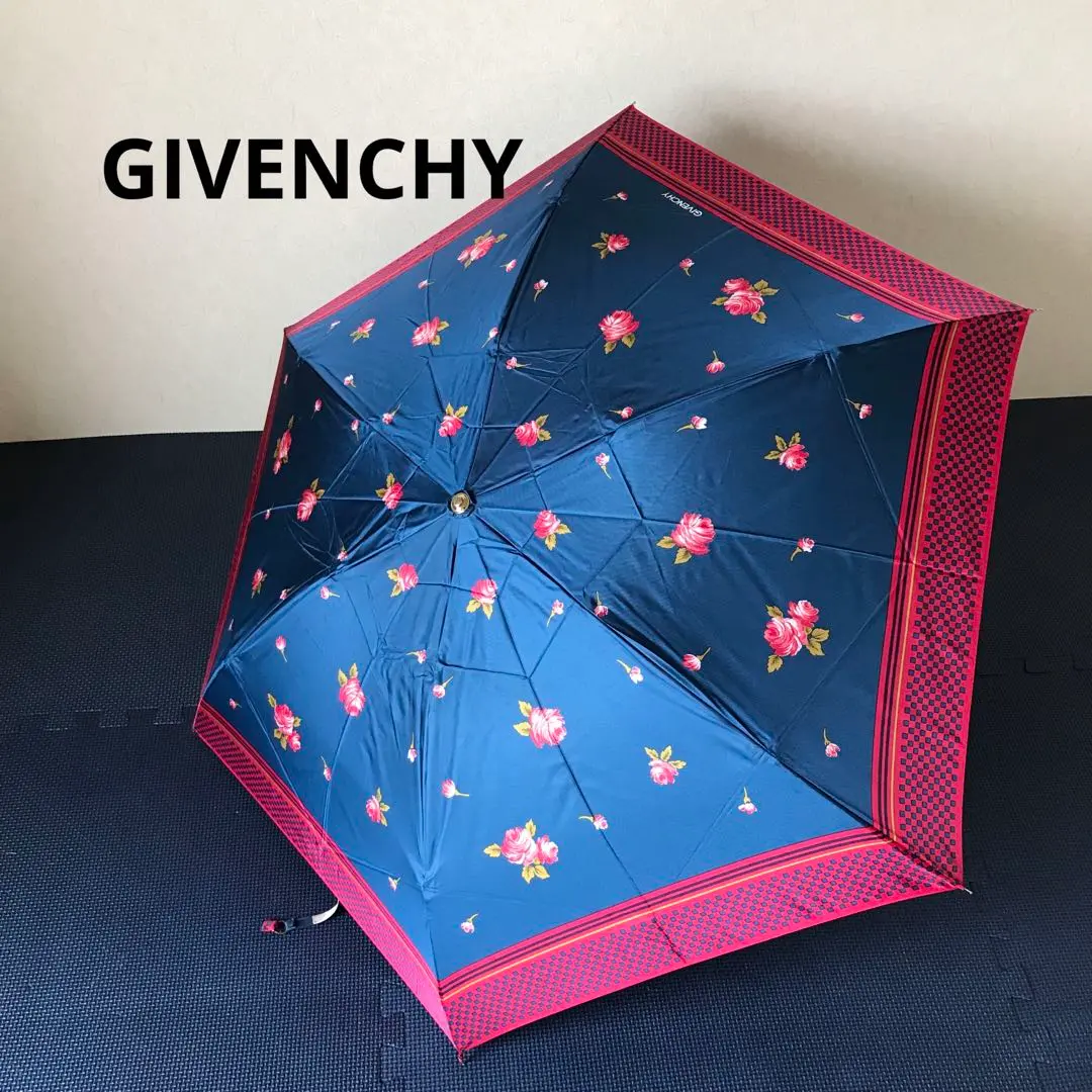 GIVENCHY ジバンシー 折りたたみ傘 ロゴ 木製持ち手 大きめ