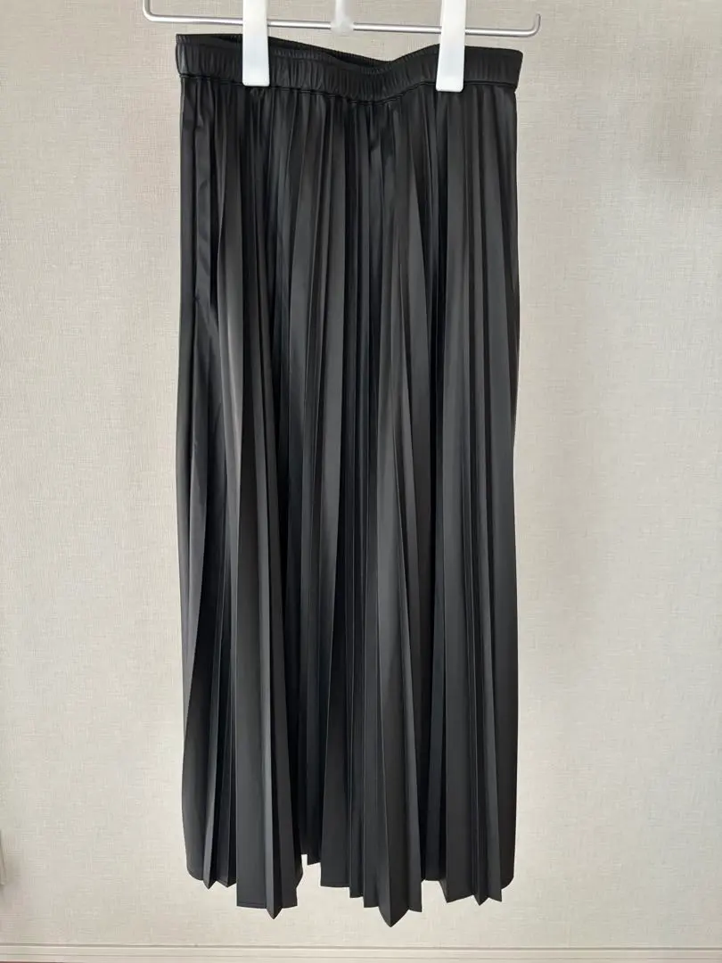 仿皮革百褶裙 的縮圖