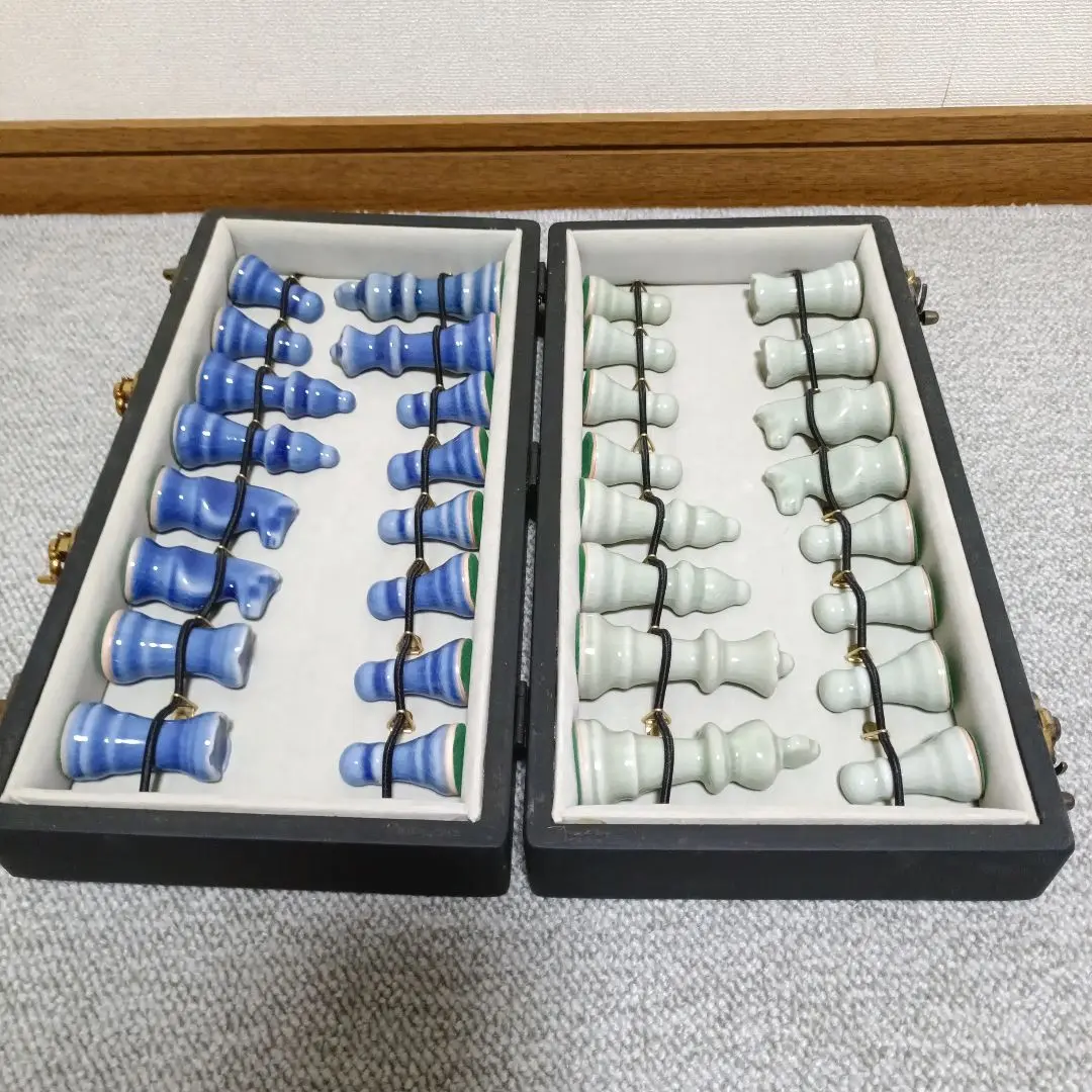 【新品未使用】タイセラドン焼チェス駒セット 新品未使用】タイセラドン焼チェス駒セット
