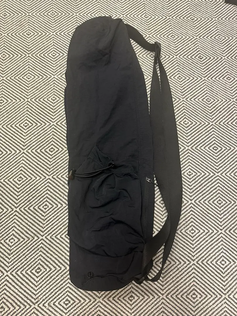 【新品未使用】lululemon ルルレモン アジャスタブル ヨガマットバッグ Adjustable Yoga Mat Bag | バッグ | Lululemon JP
