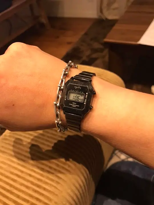 美品⭐︎agete アガット 18周年記念　限定品　ブレスレットウォッチ 2025年最新】agete 時計 18の人気アイテム - メルカリ