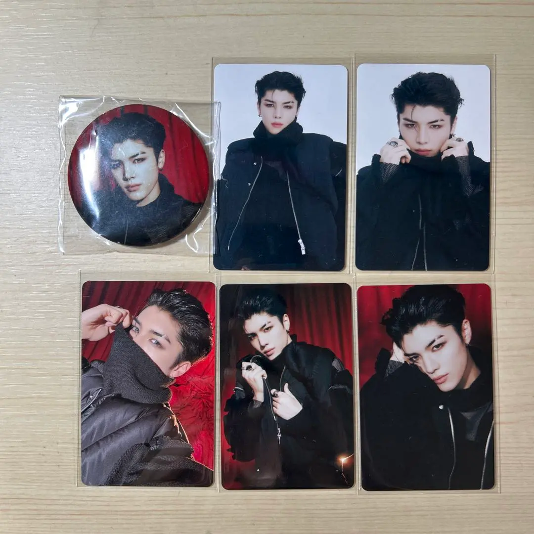 Thumbnail of &TEAM MAKI Maki Trading Card, Can Badge, Asia Tour