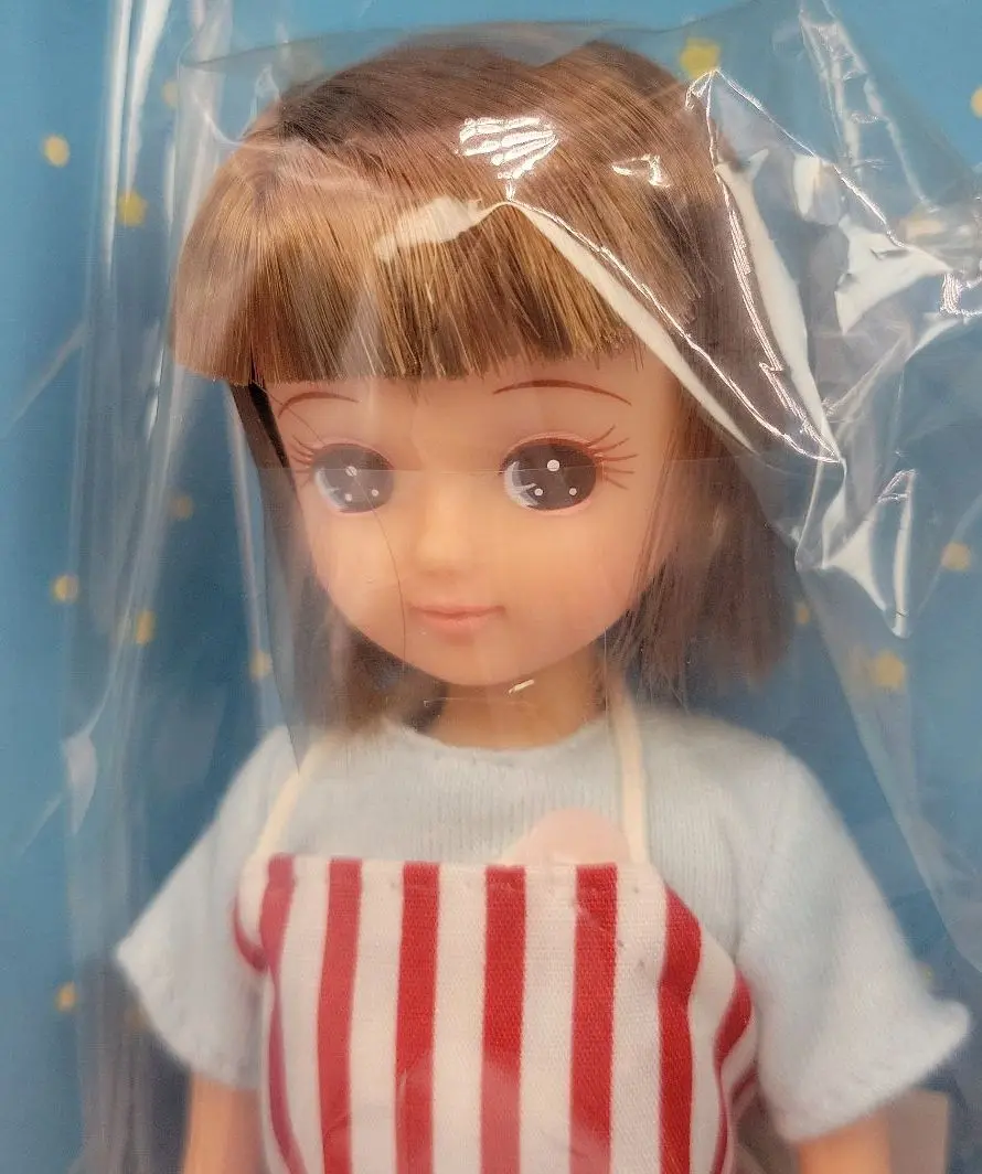 ■非売品「リカちゃんとヤマネコ星の旅」レンタルショップ店員　リカちゃん Amazon | リカちゃん人形 リカちゃんとヤマネコ星の旅 | 人形