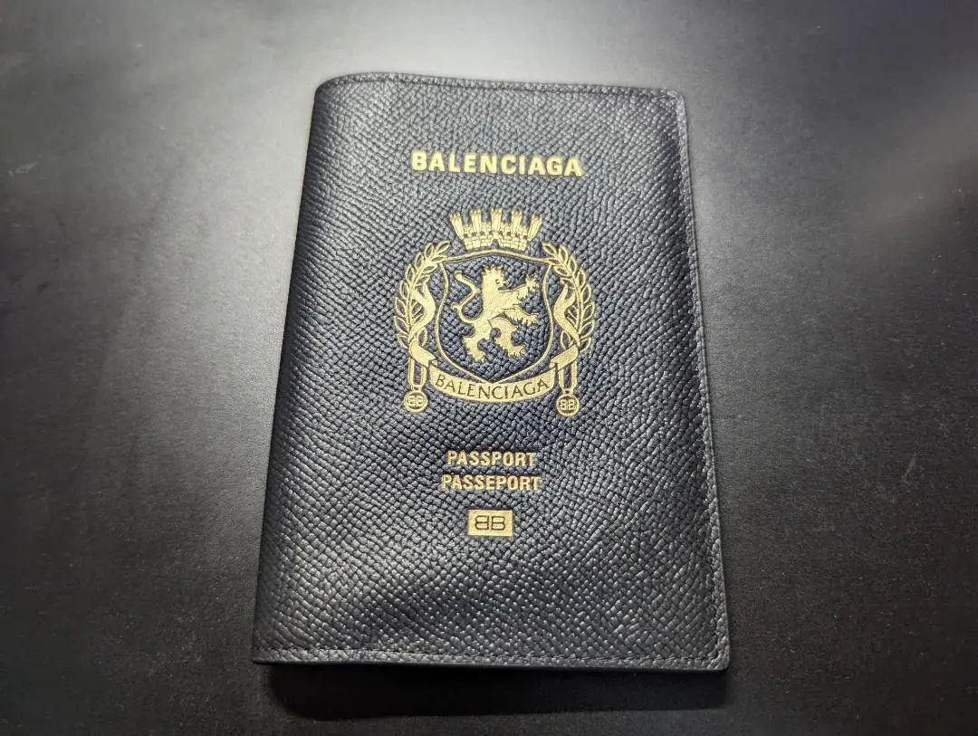 2025年最新】BALENCIAGA パスポートケース・カバーの人気