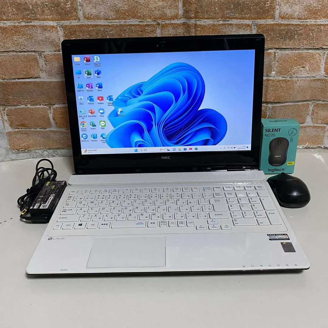 NEC筆記型電腦 Core i5 SSD 256GB 記憶體8GB 附Office 的縮圖