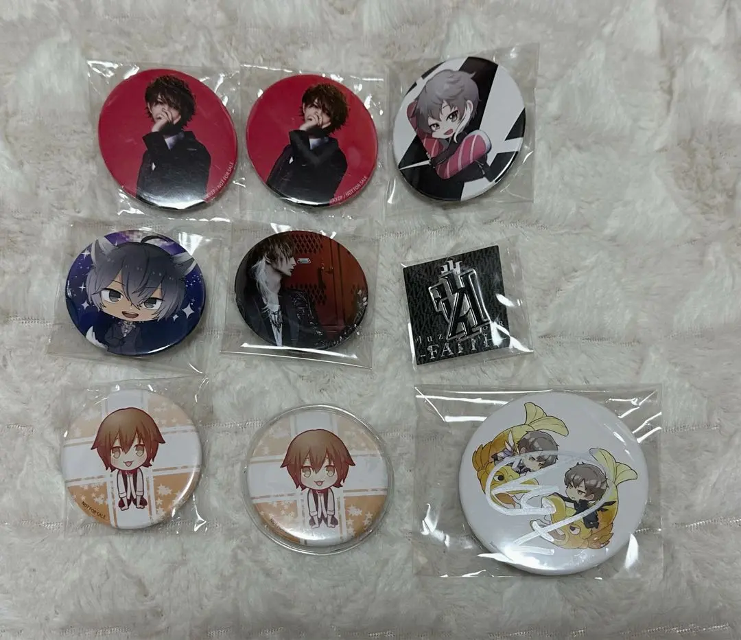 Thumbnail of Luz Can Badge Set with Signature