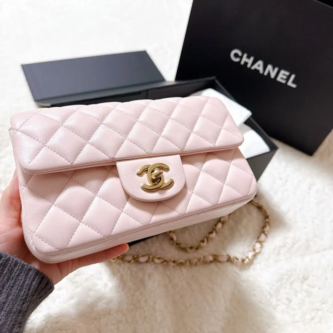 Thumbnail of CHANEL Pink Quilted Shoulder Bag