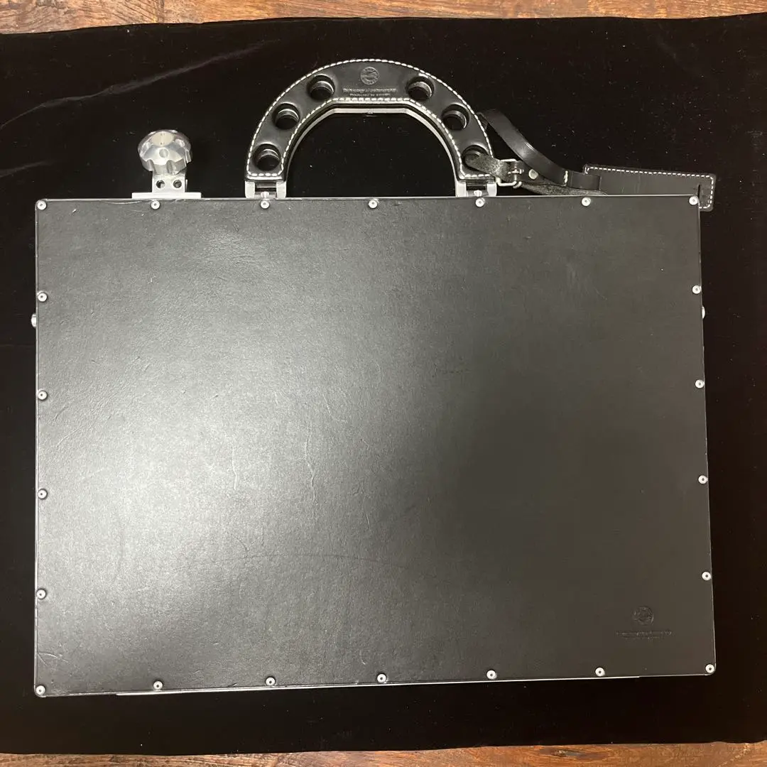 AERO CONCEPT エアロコンセプト 名刺入 エミージャ（中古 AERO