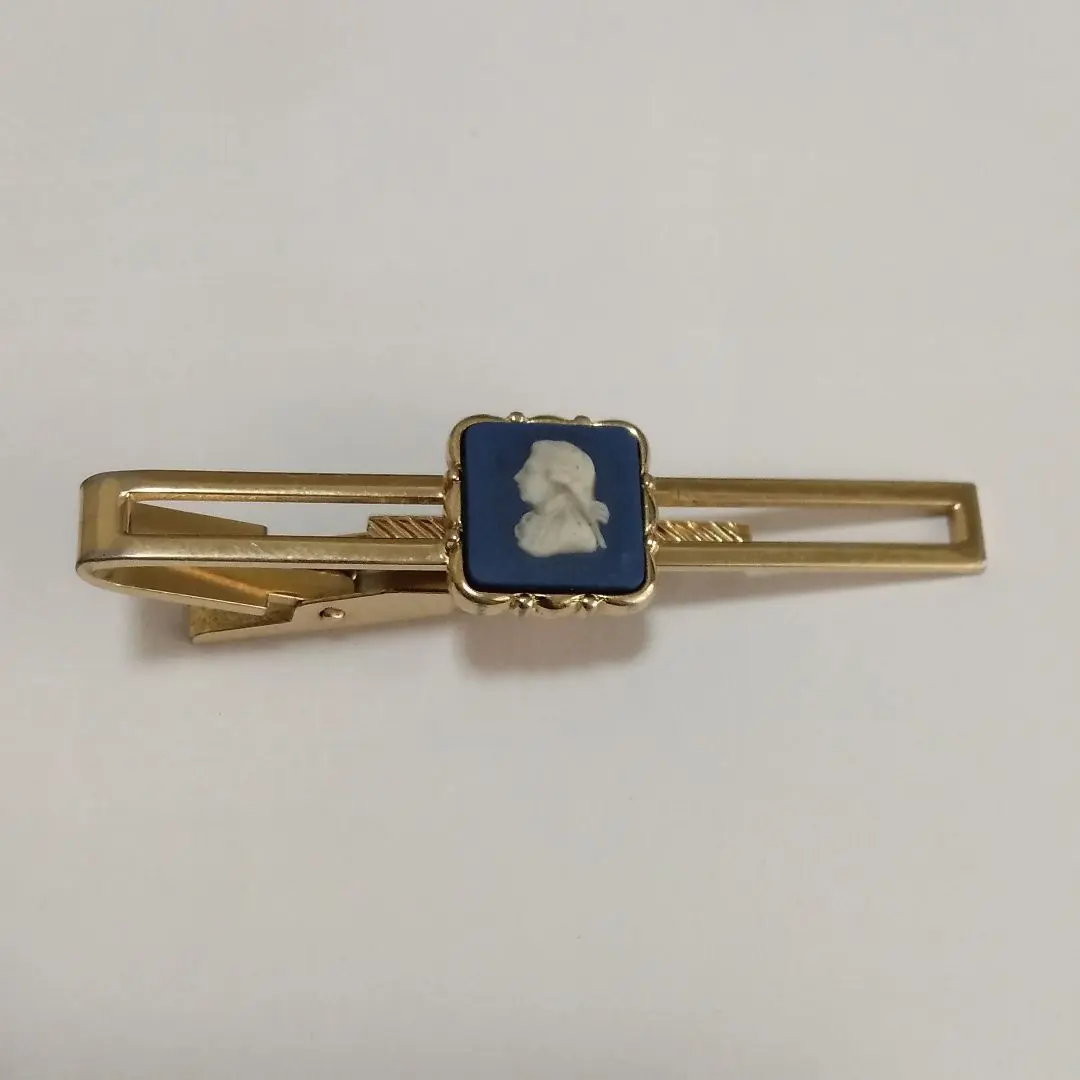 Thumbnail of Wedgwood tie clip