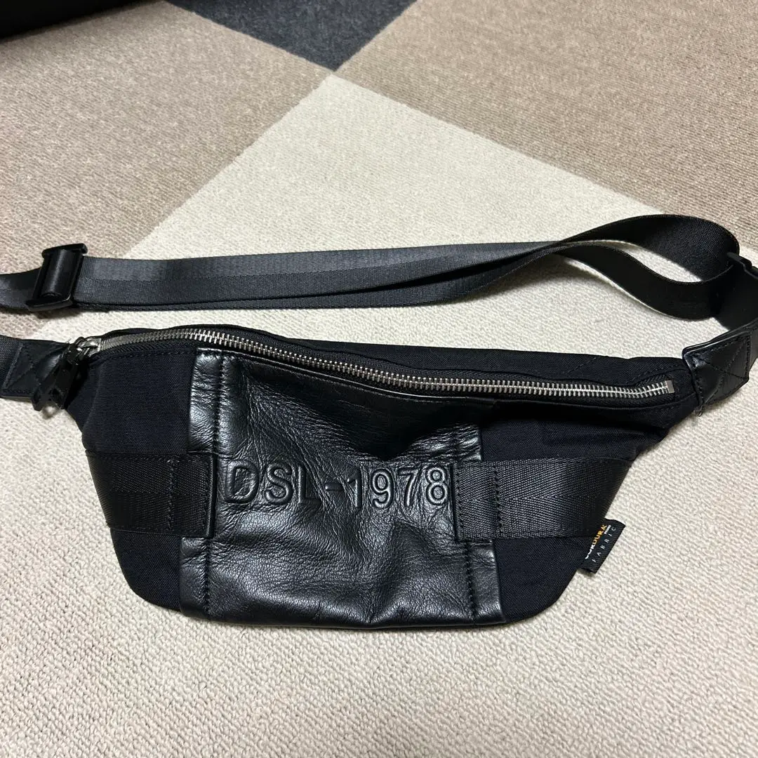 ハク様DIESEL DSL-1978 ショルダーバック　撥水仕様　CORDURA 2025年最新】ディーゼル 978 バッグの人気アイテム - メルカリ