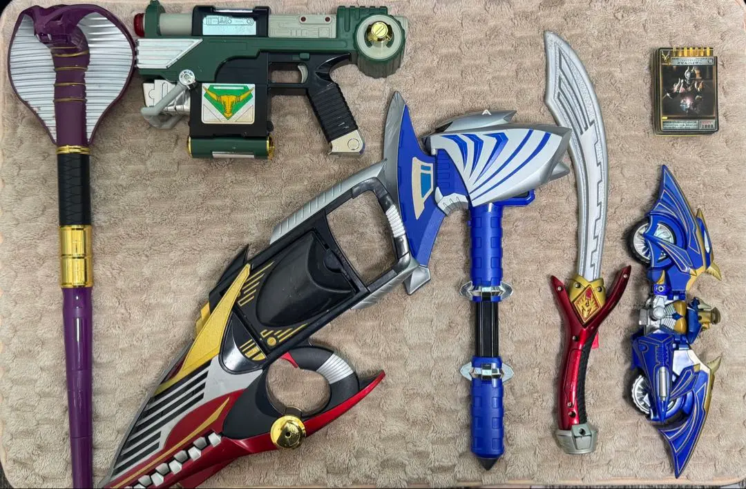 仮面ライダー龍騎 DX機召銃マグナバイザー  小田井涼平さんサイン付き BANDAI - 仮面ライダー龍騎 DX機召銃マグナバイザー 小田井涼平