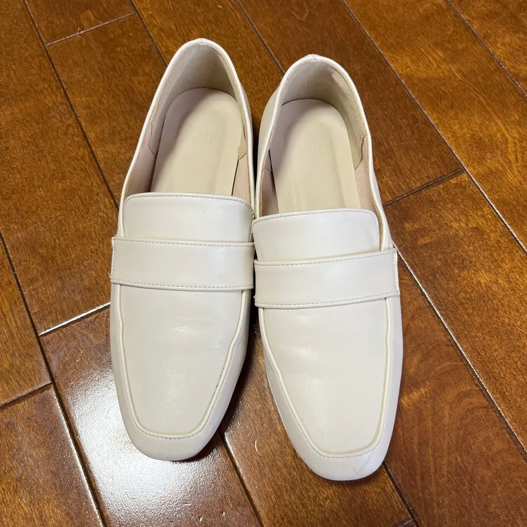 Thumbnail of White Slip-on Rain Shoes S