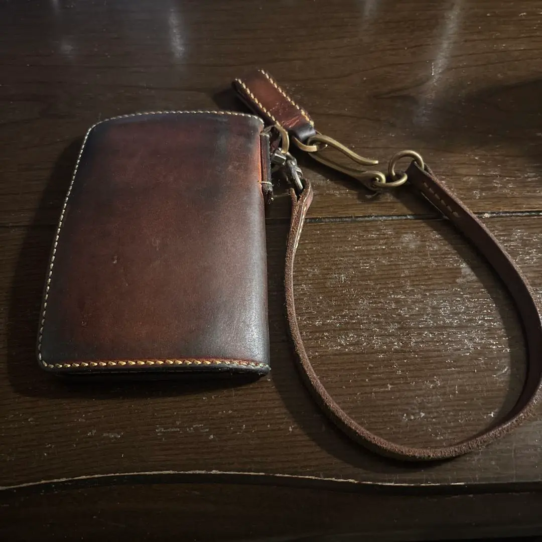 尼特風格鞍革錢包 的縮圖