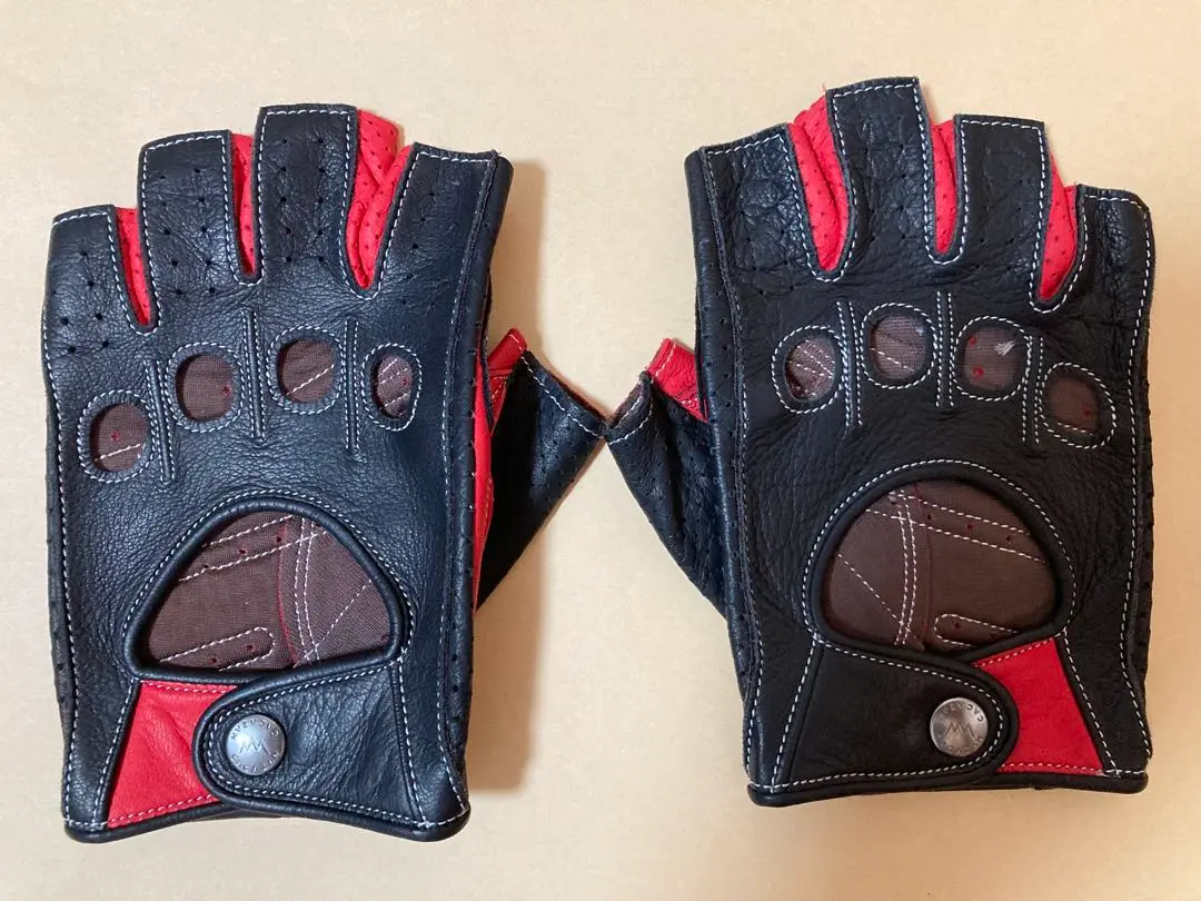 CACAZAN　革製ドライビンググローブ　ルノースポール刺繍オーダー品！ CACAZAN 革製ドライビンググローブ ルノースポール刺繍オーダー品！