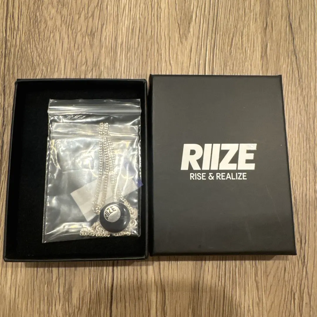 RIIZE ネックレス ウンソク MD トレカ ポップアップ RIIZE ネックレス ウンソク MD トレカ ポップアップ