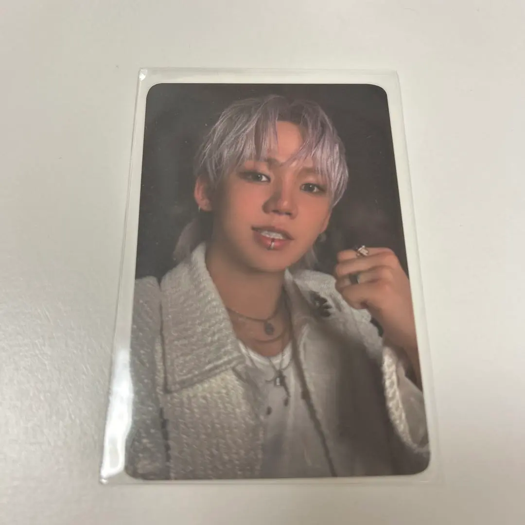 Thumbnail of TREASURE LOVEPULSE TheSameE Myeongdong Benefit HYUNSUK