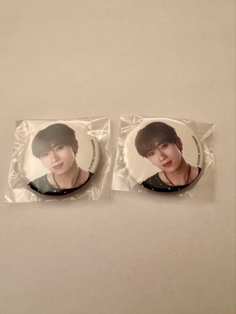 【INI】許豊凡 XQUARE 迷你徽章 2個 的縮圖