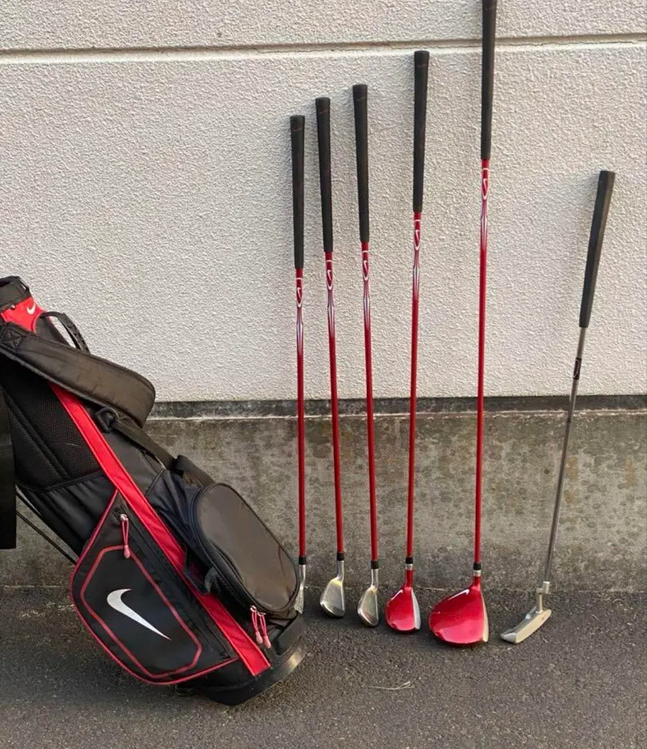 耐吉 兒童高爾夫球桿套組 的縮圖