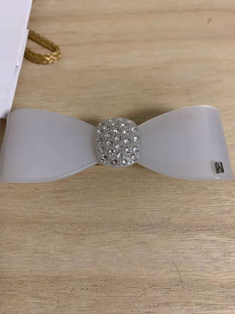 ALEXANDRE DE PARIS リボンバレッタ白　本体10cm、金具8cm バレッタ (8 cm)｜ALEXANDRE DE PARIS（アレクサンドル ドゥ パリ）