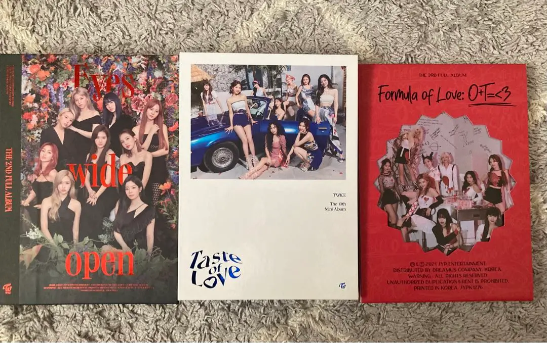 twice アルバム + トレカ抜きの特典+シーグリ2020 twice アルバム + トレカ抜きの特典+シーグリ2020