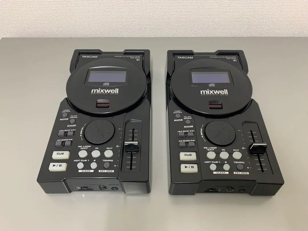 【CDJ】TASCAM CD-DJ1 & TT-M1 セット Amazon.co.jp: TASCAM CDプレーヤー DJ用 TT-M1取付けで