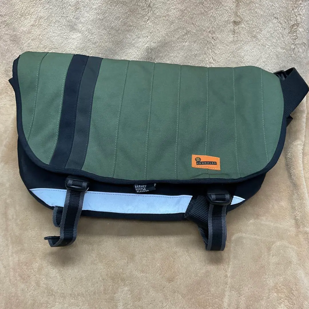 女性と男性のためのメッセンジャーバッグ | Crumpler Australia