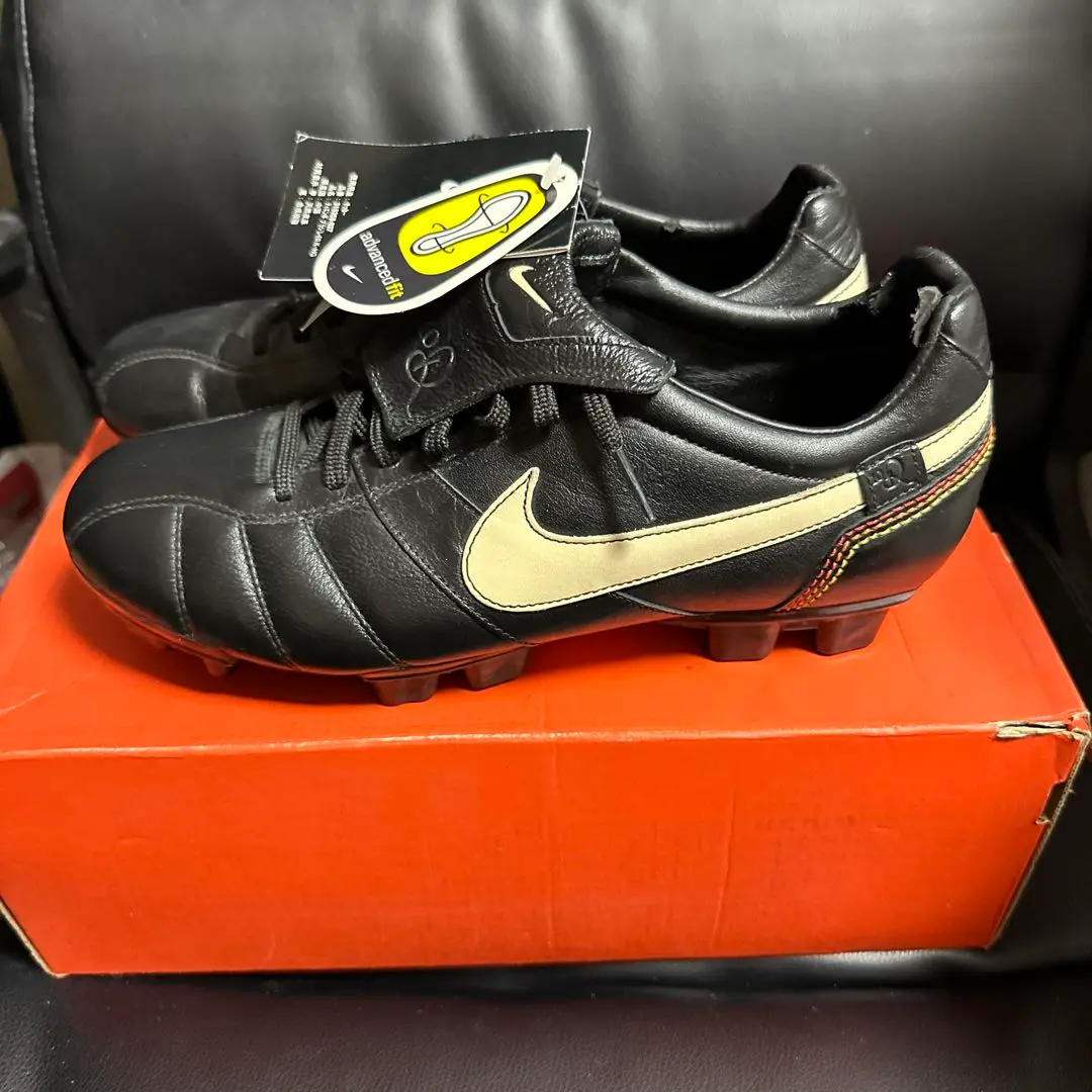 未使用 公 NIKE ルナレジェンド 10R IC ロナウジーニョ 25cm 新色】 ナイキ ティエンポ ルナレジェンド7 PRO 10R