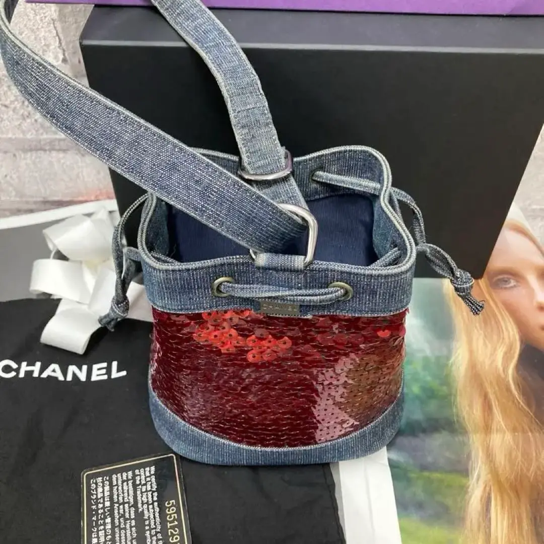 新品未使用✨ CHANEL シャネル バケツ型 巾着 ロゴ ブラック 黒 箱付 2025年最新】シャネルバケツ型バッグの人気アイテム - メルカリ