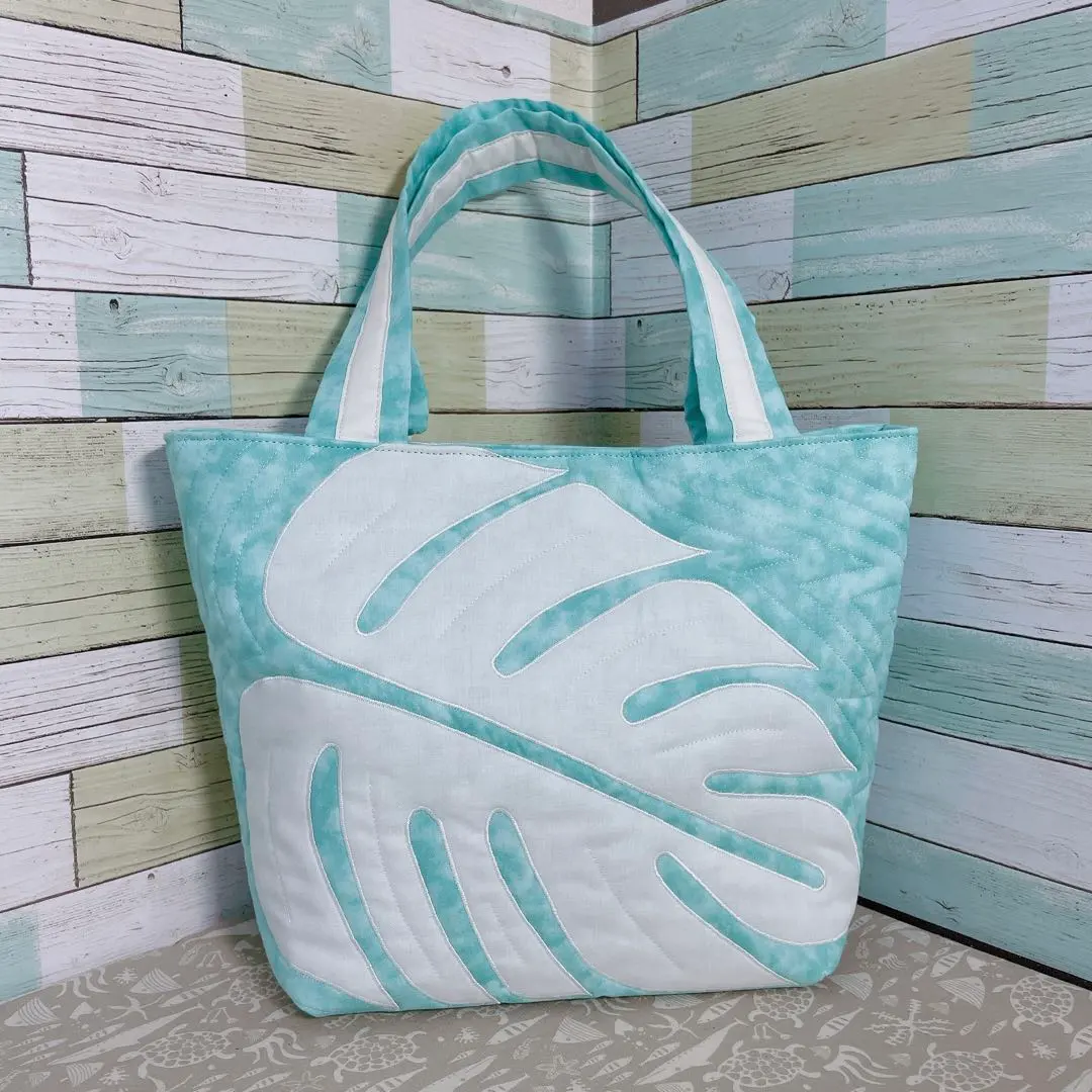 Thumbnail of Hawaiian quilt tote bag