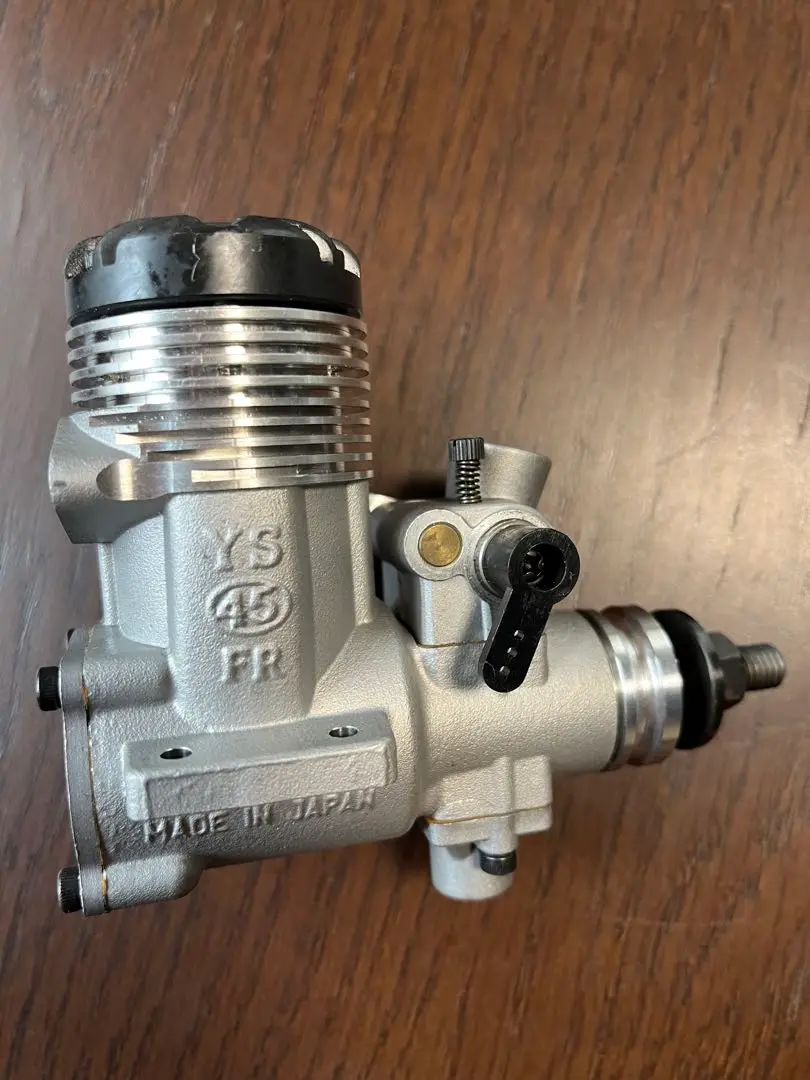 未使用品✨山田産業 ラジコンエンジン YS-45SR ハットリ マフラー付 未使用品✨山田産業 ラジコンエンジン YS-45SR ハットリ