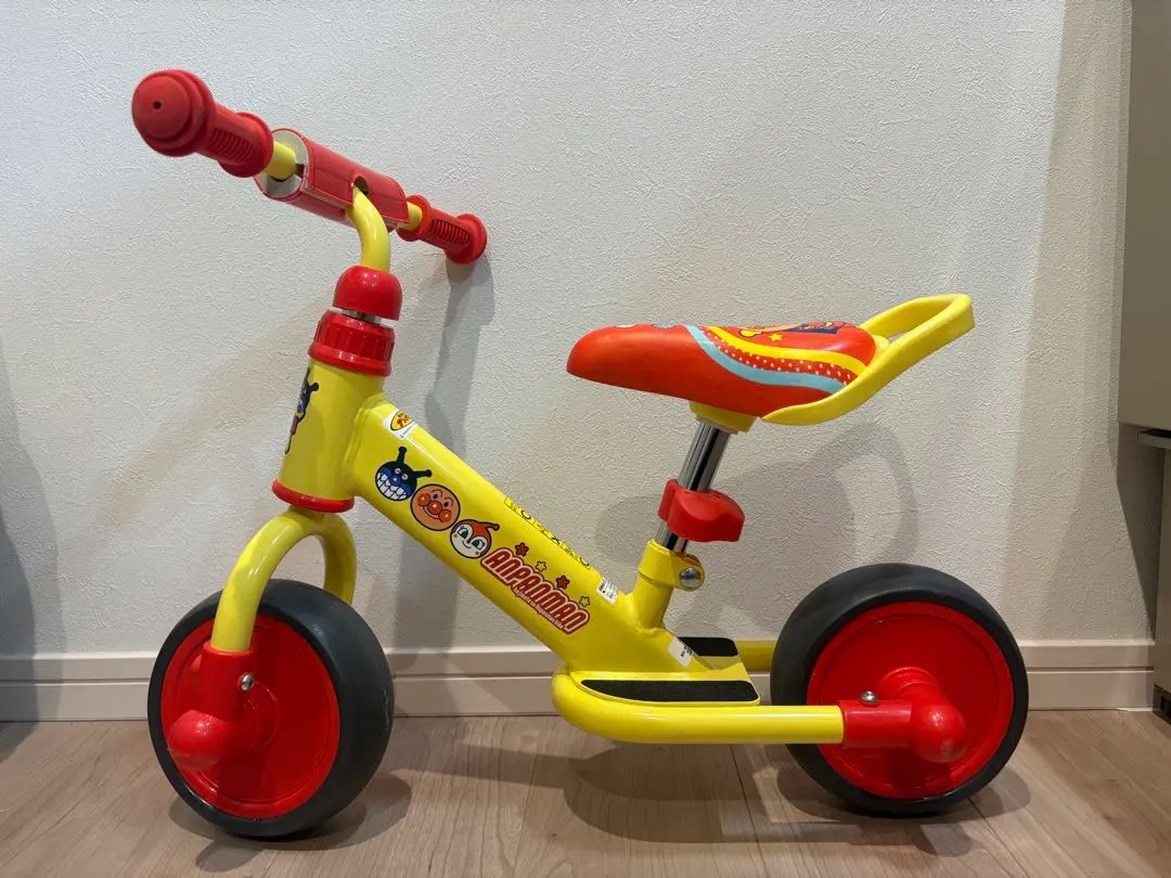 【美品】ジョイパレット はじめてのアンパンマンバイク ストライダーバランスバイク Amazon.co.jp: ジョイパレット(JOYPALETTE) キッズバイク