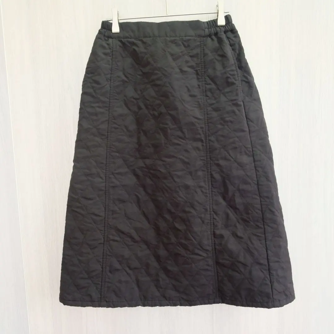 Thumbnail of Shu-La-Rue Knee-length Skirt Quilted Skirt Elastic Waist Black M