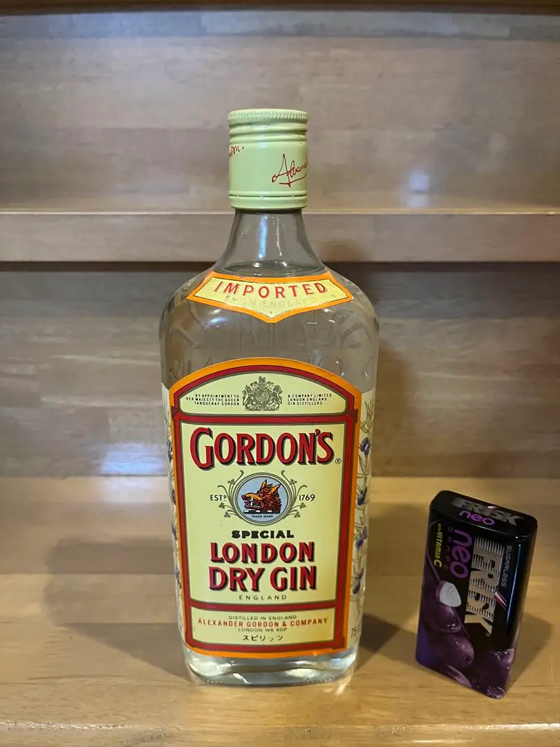 【新品・未開封】ゴードン　ドライジン　旧ボトル　47度　750ml 古酒 新品・未開封】ゴードン ドライジン ティンキャップ 47度 750ml 古酒
