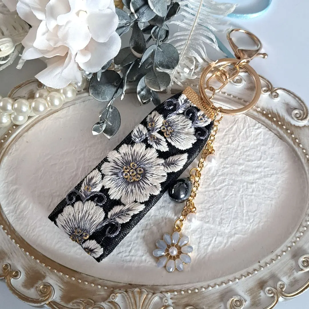 Thumbnail of ✽ MIKU ✽ - In transaction ⭐2968⭐ ❣️Elegant and gorgeous accessory❣️ Original ✴