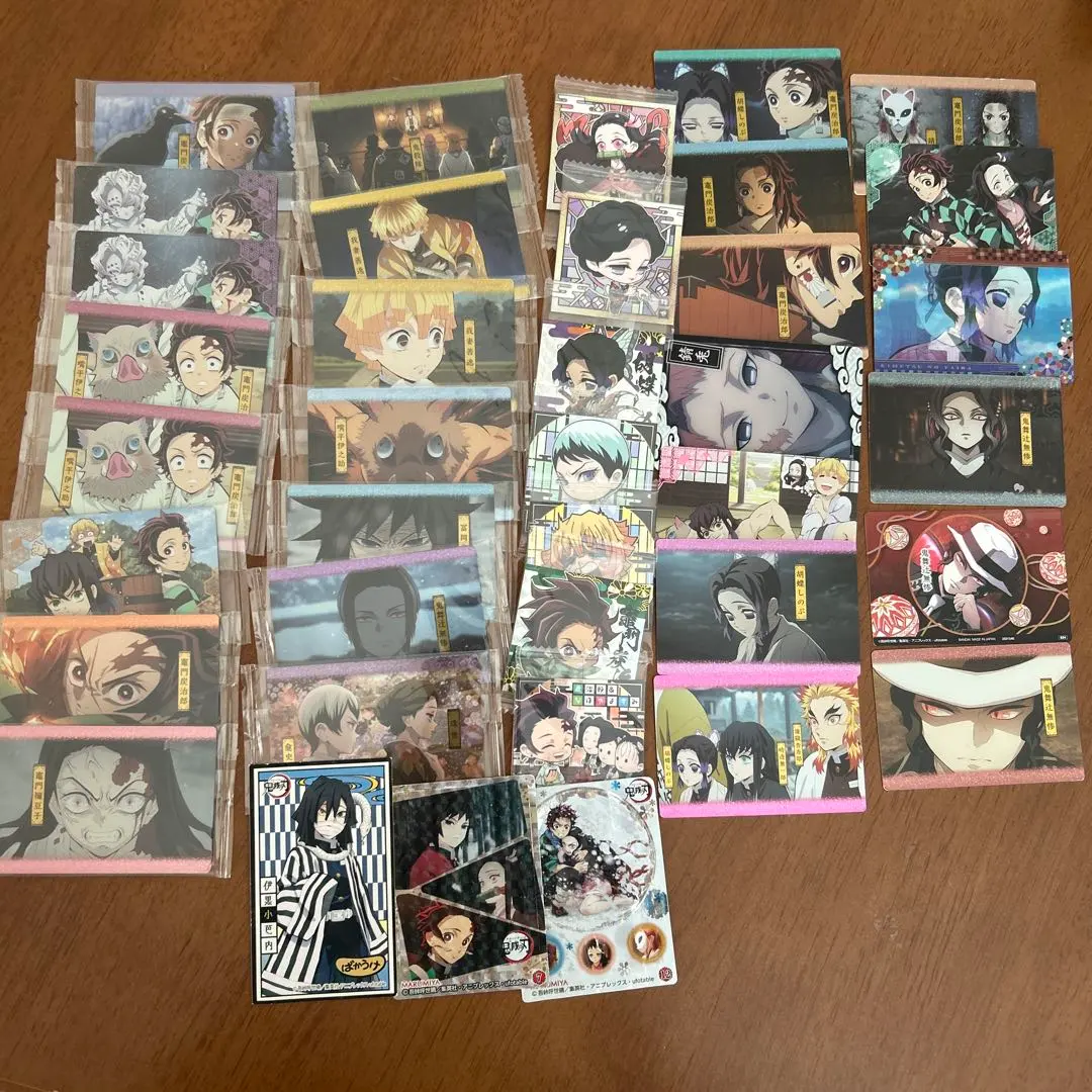 Thumbnail of Kimetsu no Yaiba wafer cards, stickers