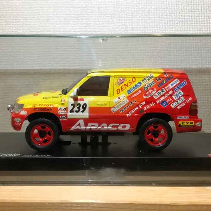 京商ミニッツ　トヨタ ランドクルーザー100 ARACO 239 ミニッツ4×4 トヨタ ランドクルーザー 300 GR SPORTのご紹介
