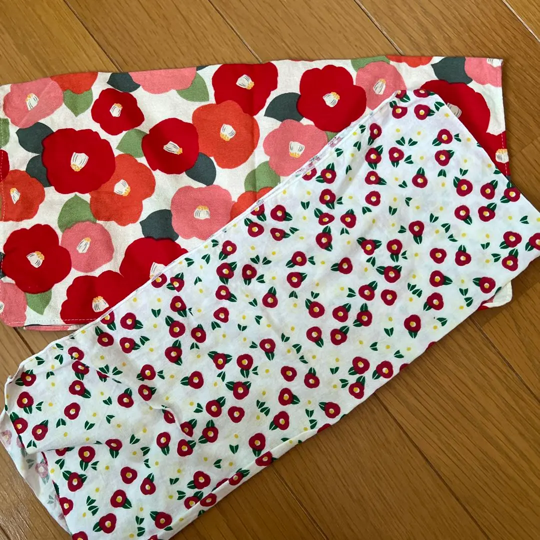 Thumbnail of Fabric, floral pattern