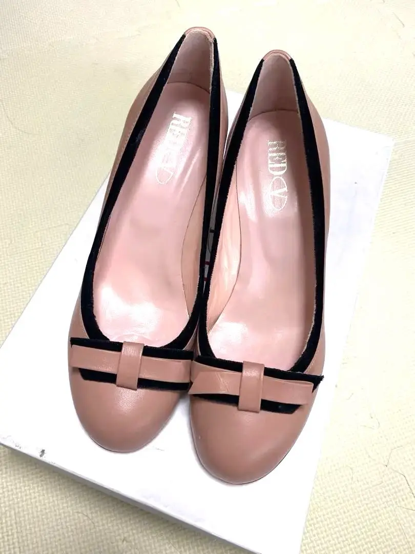 新品未使用RED VALENTINO リボン フラットシューズ 37size RED VALENTINO（サンダル）のフリマアイテム一覧