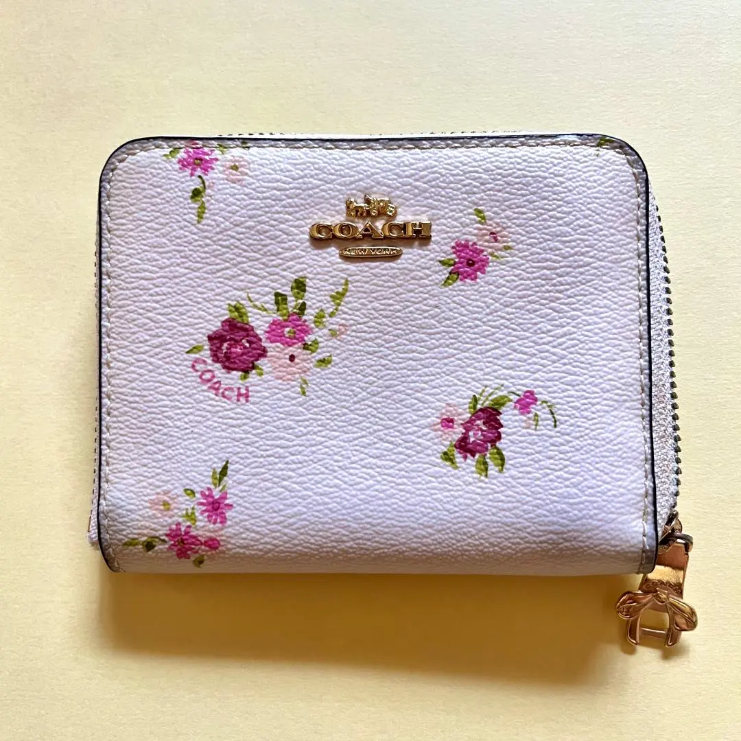 Thumbnail of 【Compact!】COACH Floral Print Bifold Wallet, White