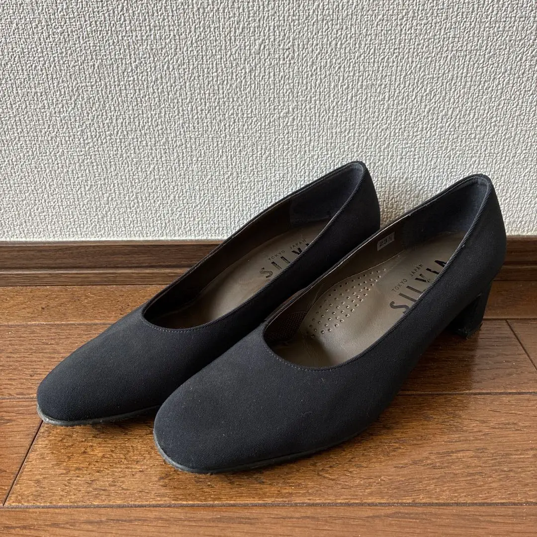 ロイヤルパンプス　SILVIA　23㎝ ✨極美品✨SILVIA シルビア ロイヤルパンプス 黒 ブラック 箱