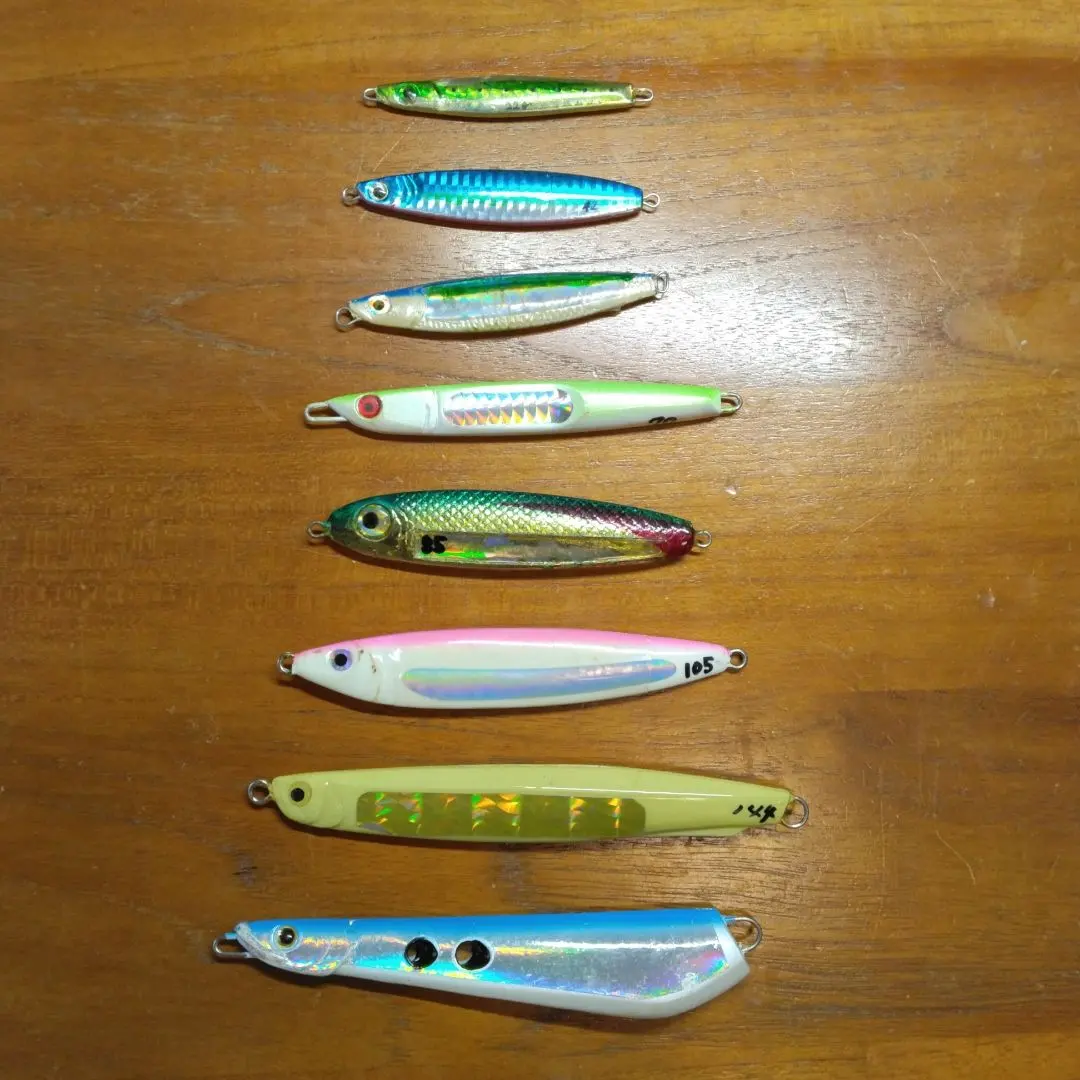 Thumbnail of 8 metal jigs