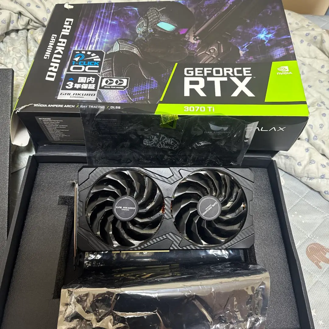 GALAKURO GeForce RTX 3070 Ti 本体中古トリプルファン 玄人志向、GALAGUROブランドからデュアルファン仕様のGeForce