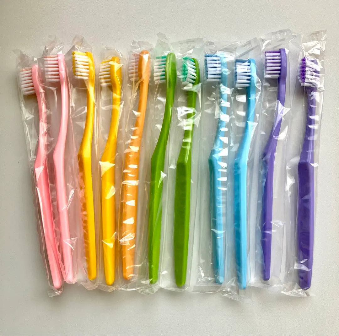 Thumbnail of Toothbrush set, 11 pieces